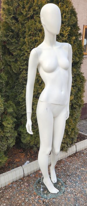 Продам манекены.