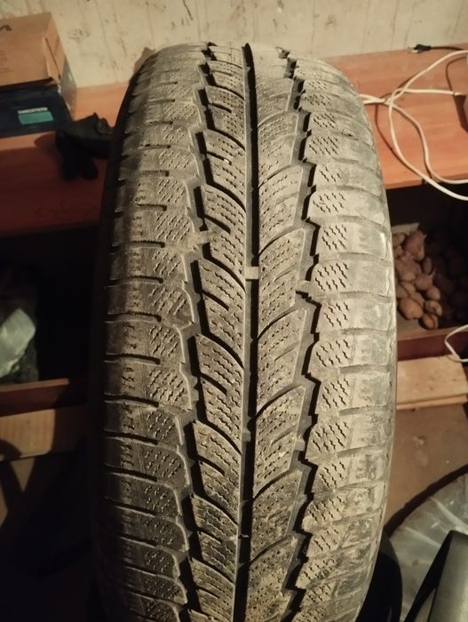 Продам шины APLUS