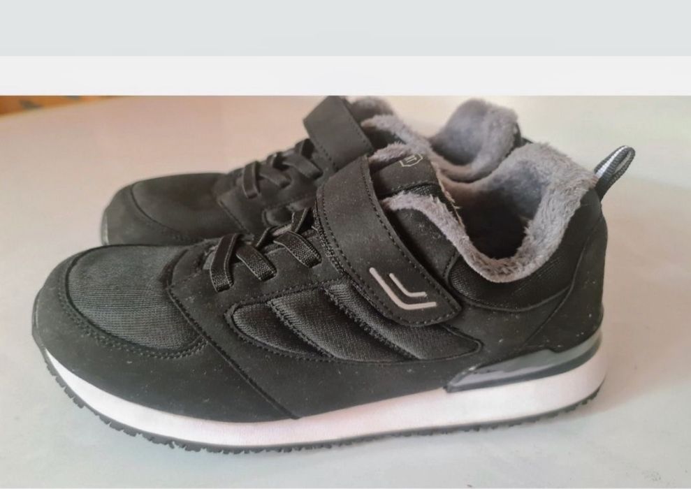 Утепленные кроссовки, рр 39,5-40