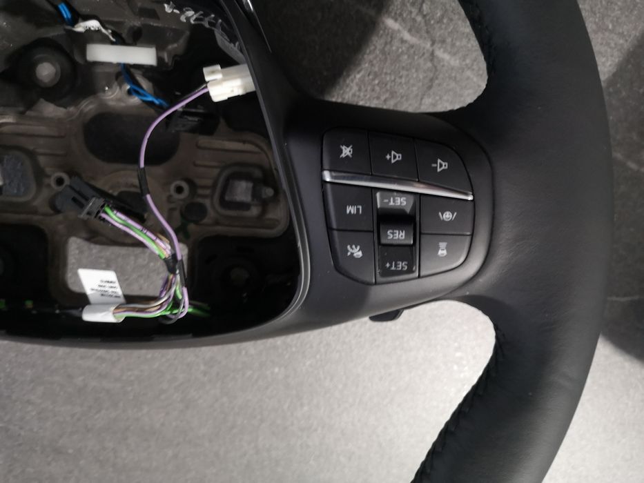 Volan piele încălzire comenzi volan padele ford focus mk4 2019
