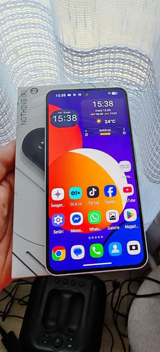 Nothing Phone 3a impecabil ca nou 12\256 gb și cameră de călătorie Ordro M3