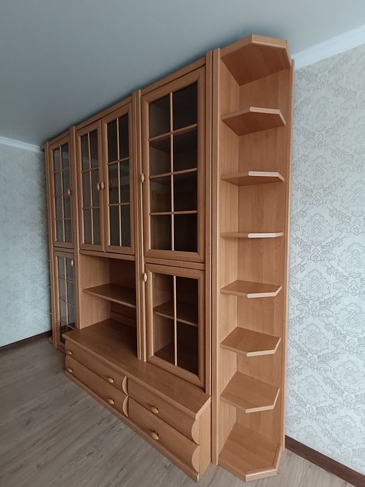 Стенка в гостинную