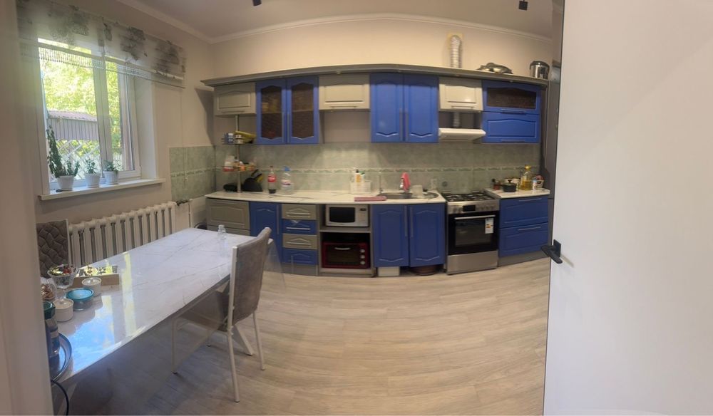 Продам дом в г. Аркалык (центр города).