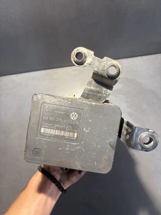 Pompa ABS 1C0907379J Volkswagen VW Golf 2002 1.9 TDI MT (115 hp)
