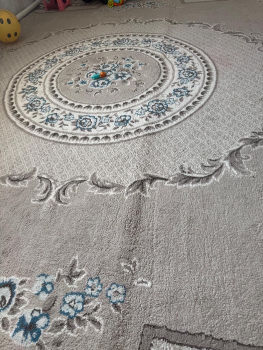 Продам ковёр для гостинной