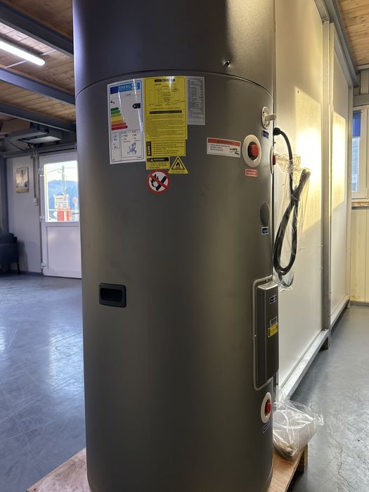 Boiler cu pompa de caldura 200 L , 2000w