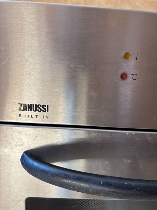 Духовый шкаф Zanussi built-ln
