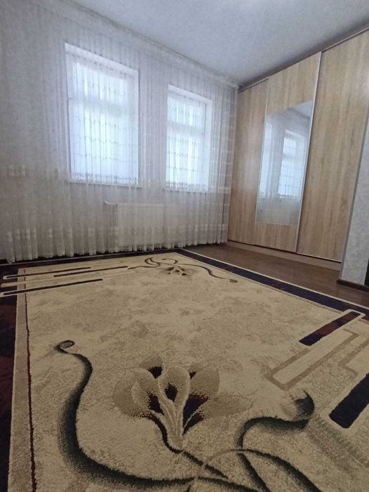 Ҳовли уй  сотилади (2 этажлик коттеж)