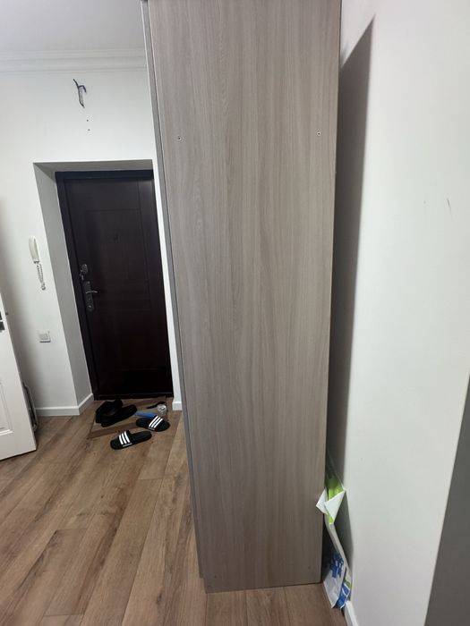 Продам распашной шкаф