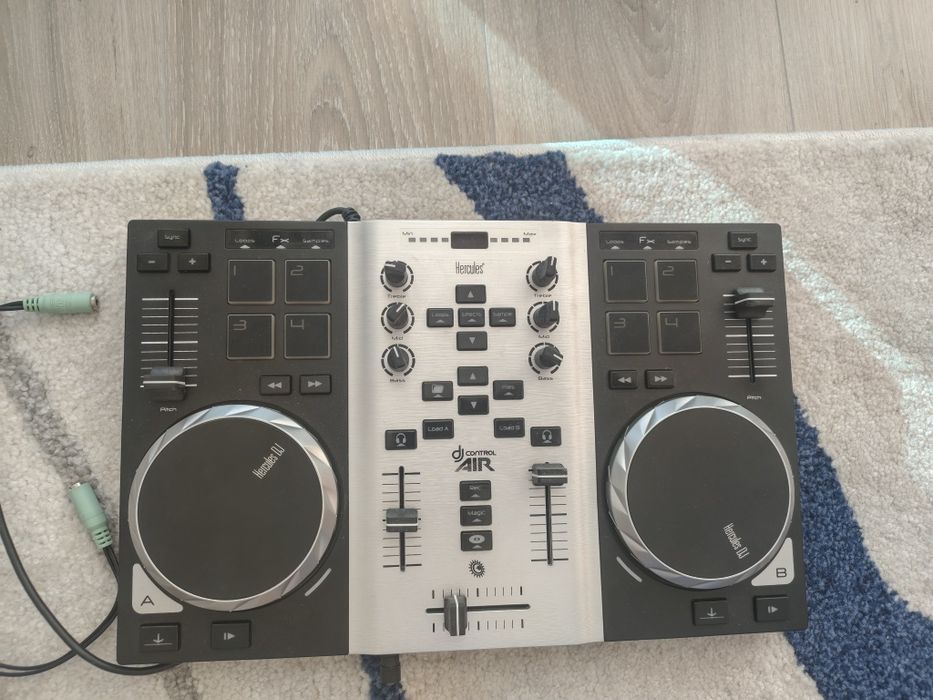 Consola mixaj DJ