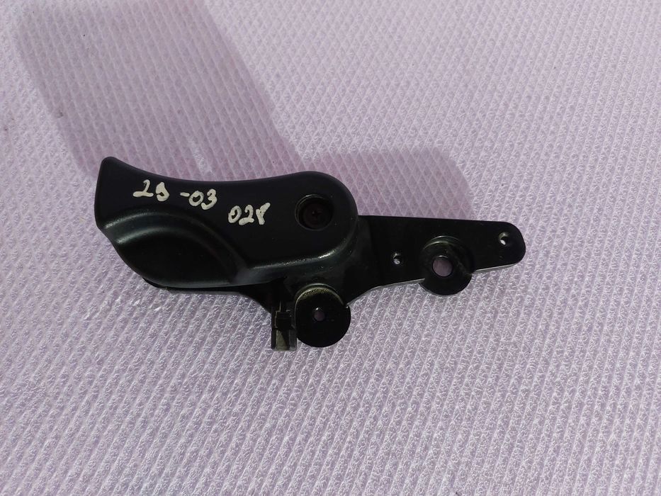 Maner deschidere capota motor Original BMW E81 E87 E90-E93 E84 F25