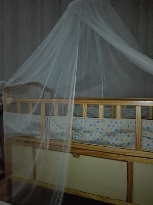 Отдам кроватку детскую