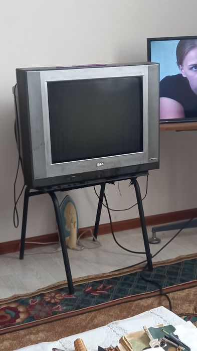 Продам телевизор