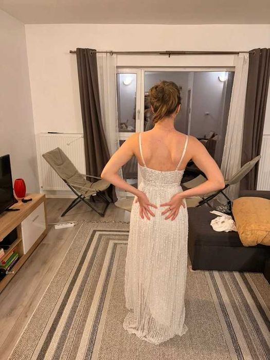 Vand rochia de mireasa Asos Bridal, marimea 34, curatata profesional