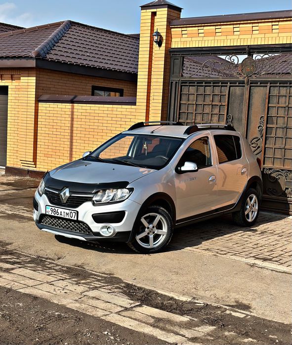 Renault Sandero/2018г/Автомат/Stepway