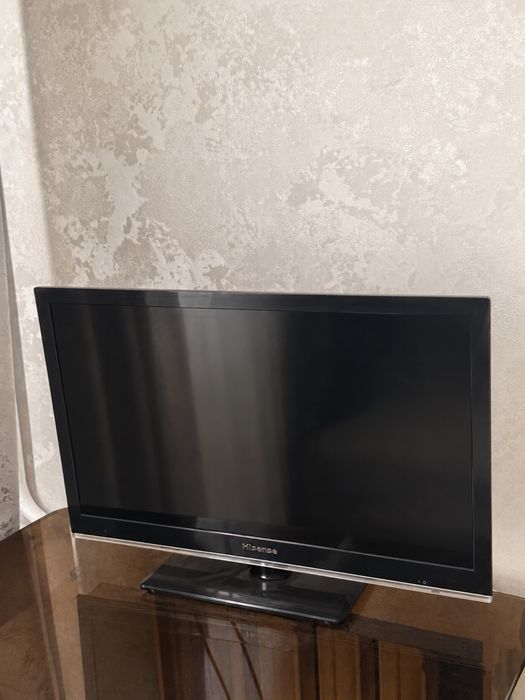 Телевизор Hisense в рабочем состоянии