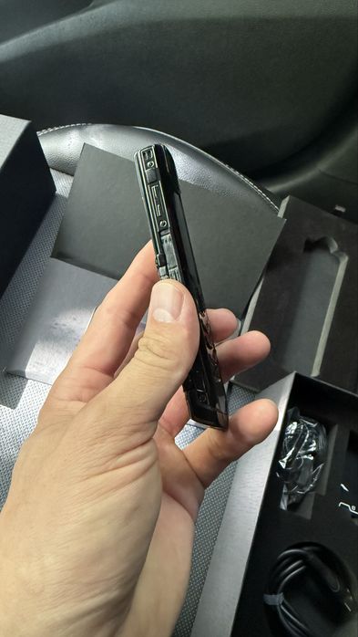 Телефон Vertu Total Black