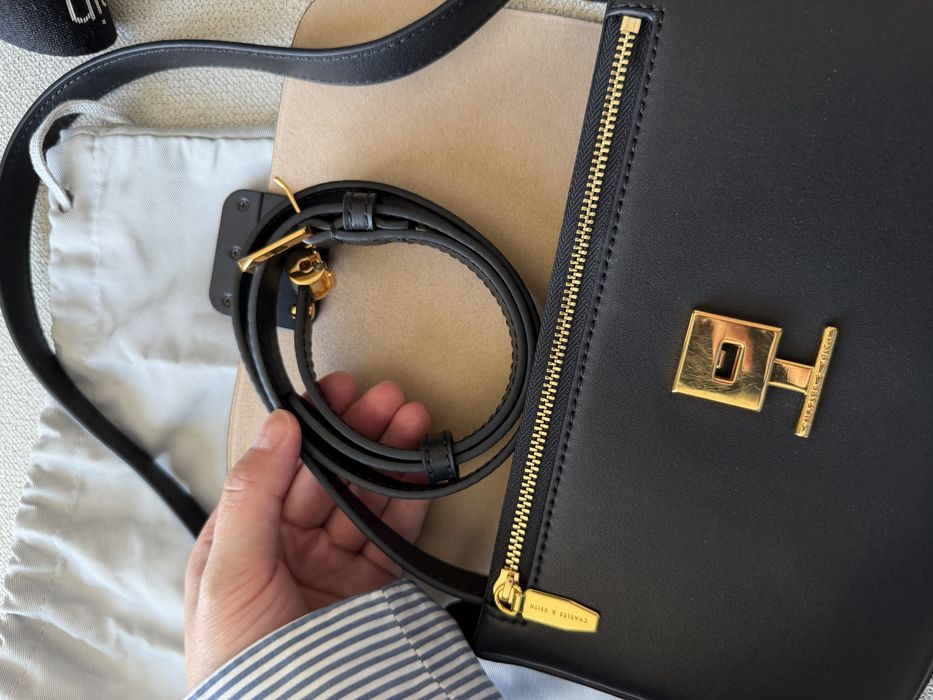 Сумка charles & keith