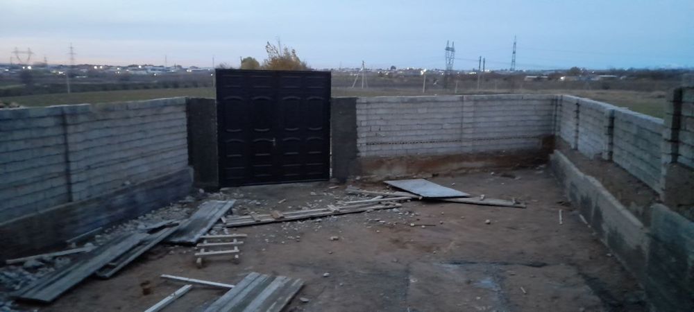 Срочна‼️Uch qahramondan 3 km karopka sotiladi 3 sot 10 ta xona 75000ye