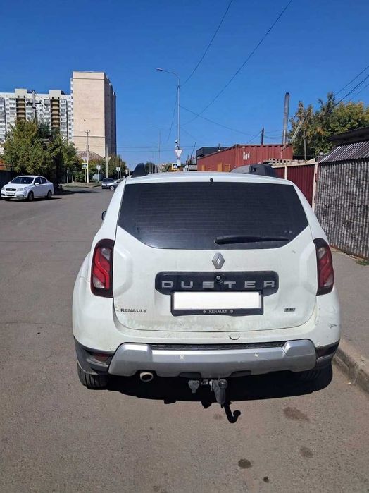 renault duster белого цвета