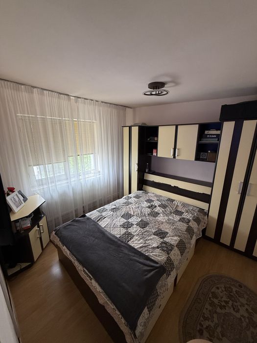 Vand apartament 3 camere UNIRII
