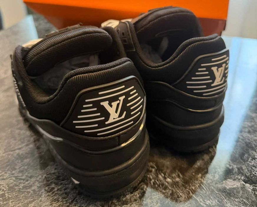 Adidasi Louis Vuitton Trainer LV - Negru Produs Nou - Full Box