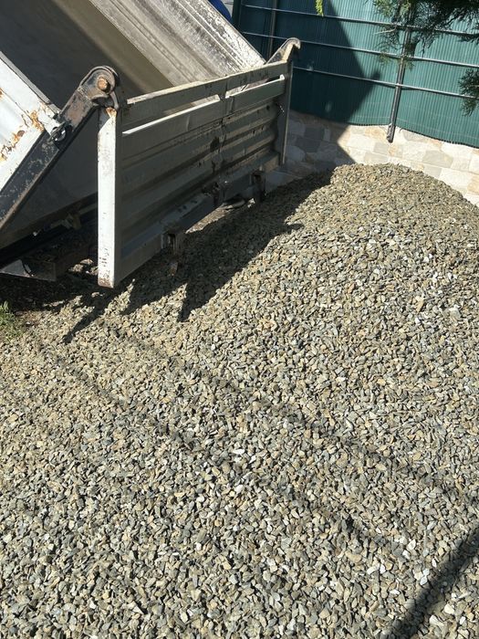 Piatra de calcar decorativa 16/32mm/granit concasat/piatra cale ferata
