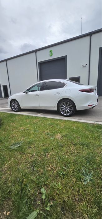 Mazda 3 sedan 2019
