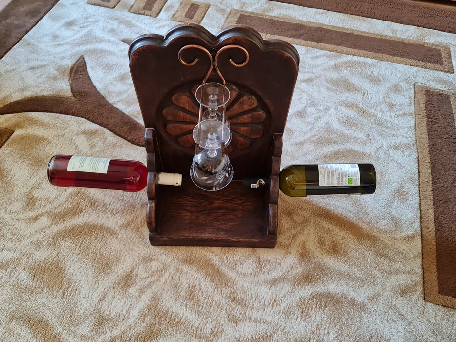 Vand suport sticle de vin realizat artizanal