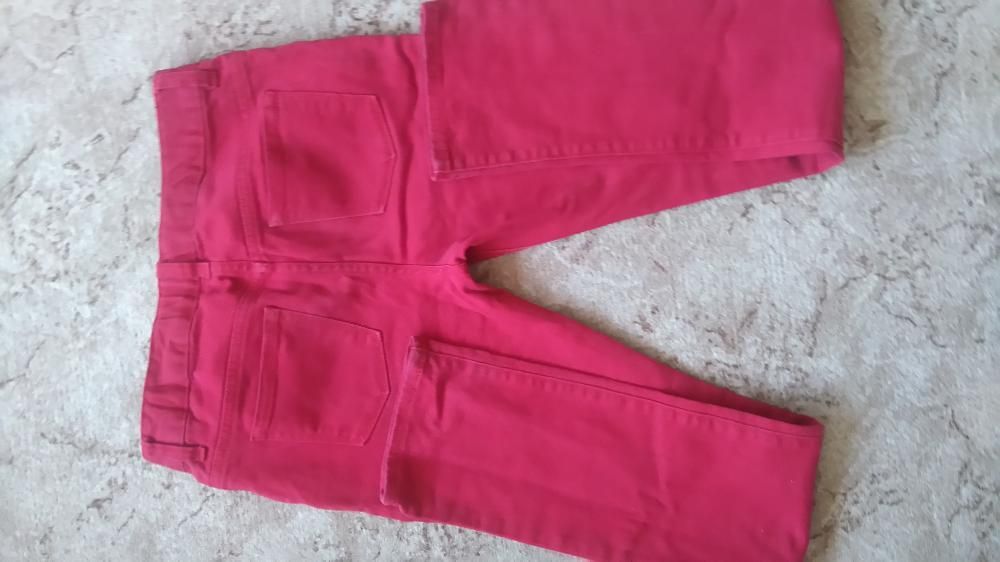 Червени дънки слим