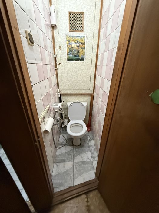 Продаю 4/3/4 Ц-5 Массив Киёт (Университет Журналистики)