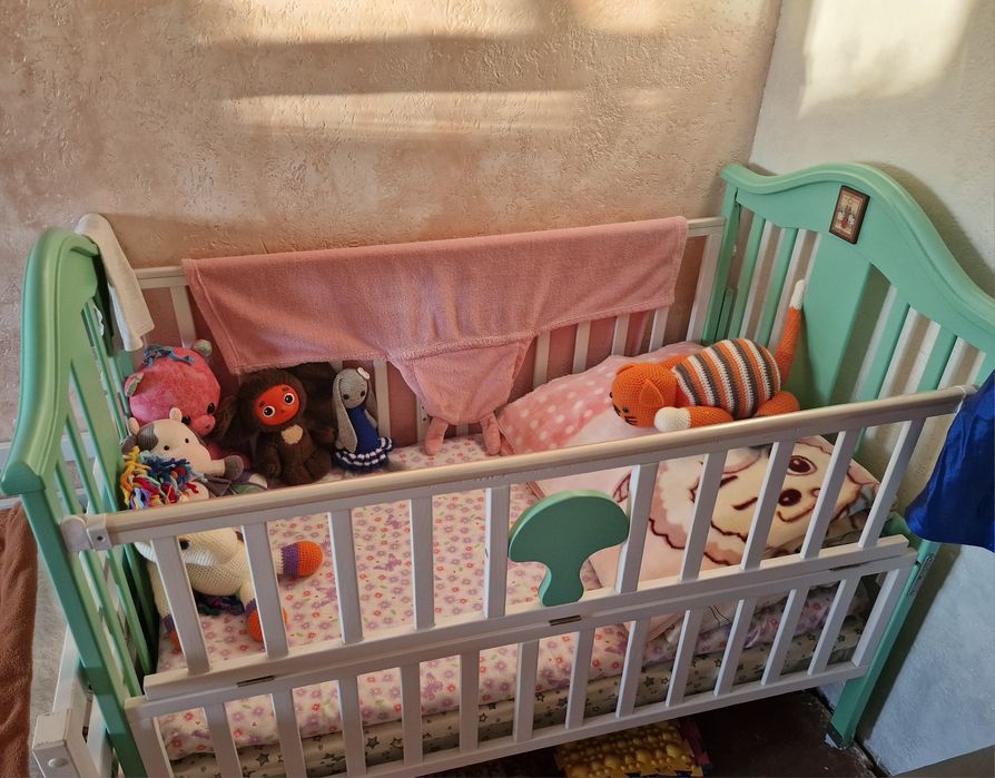 Продам кроватку (манеж)