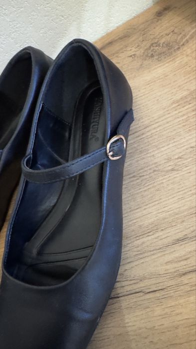 Продам балетки под зару