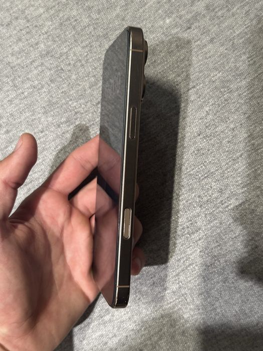 Iphone 16 pro max gold 256gb ca nou