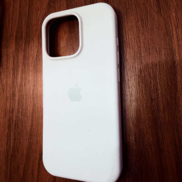 iPhone 16 Pro 256GB Desert Titanium (Златен) - Като нов + ПОДАРЪК Оригинален кейс!