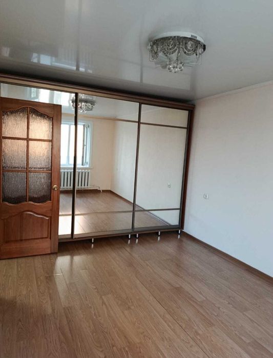 продам 2 комнатную квартиру