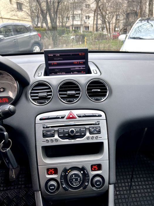 Peugeot 308 / 1.6 Hdi / 2012