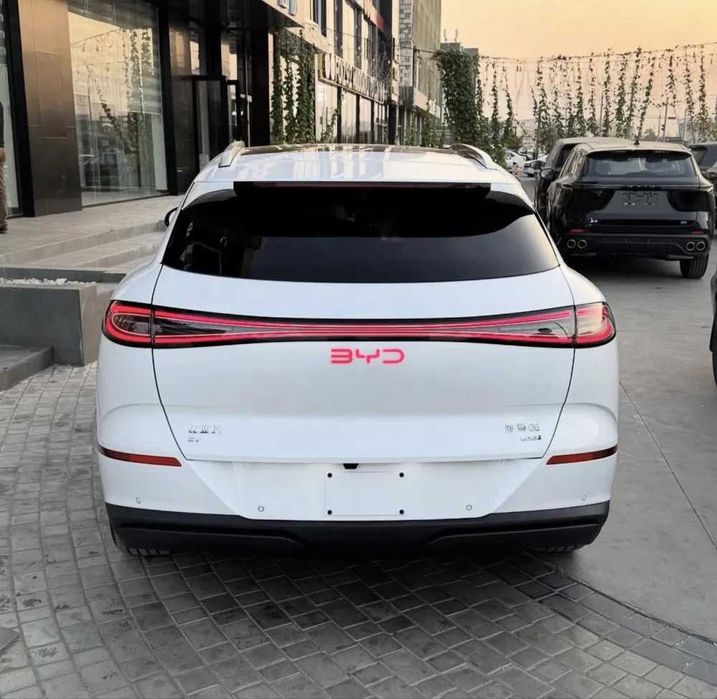 BYD Sealine 7 550km pod zakaz