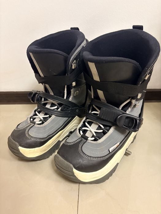 Placa snowboard cu legaturi step-on + boots