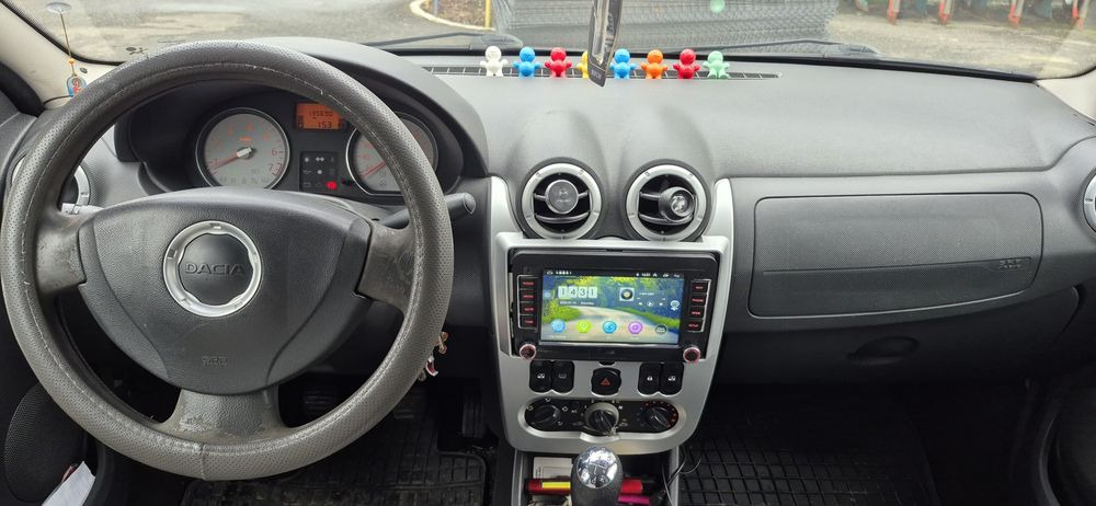 Vând Dacia logan