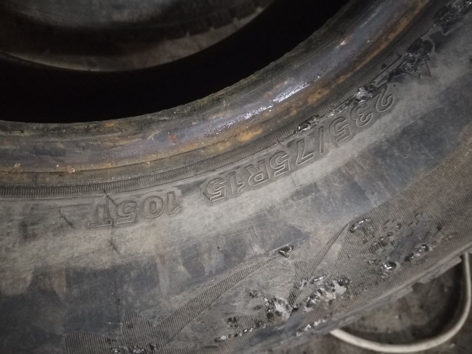 Шины 235х75р15. 2 шт