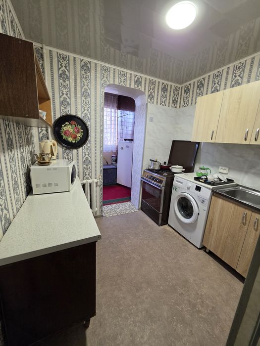 Сдаётся в аренду.  2- х комнатная.  М. Горький.