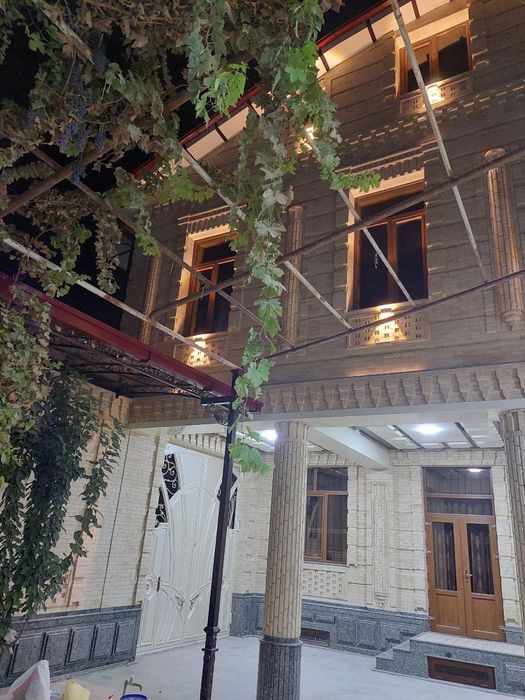 Продаётся  3х этажный Дом