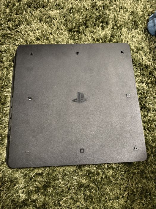 PlayStation 4 Slim