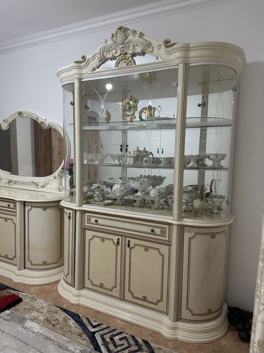 Продается стенка для зала в отличном состояние