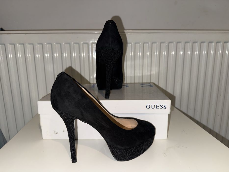 Pantofi Guess 36