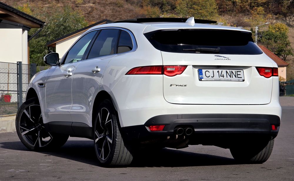 Jaguar F-PACE 2.0D AWD 180 CP | 4x4 | Panoramic