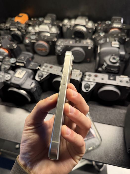 iPhone 15 pro (256gb)