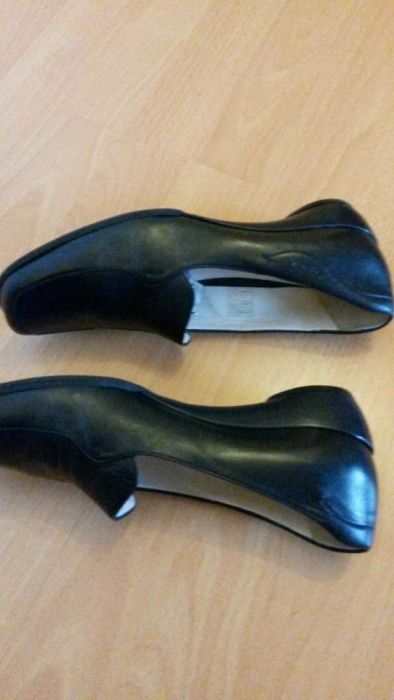 Pantofi din piele femei NR.38 De caliate aproape noi.Germania
