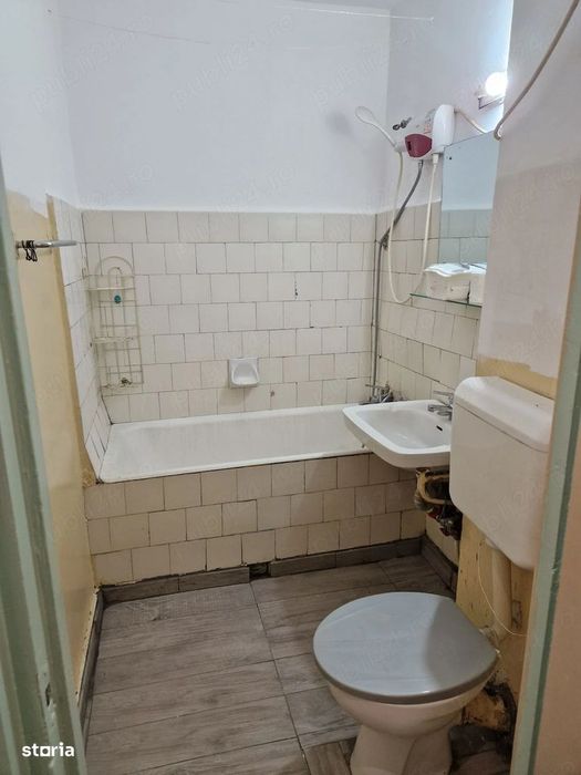 Garsoniera Metrou Titan, suprf. 30 mp, bloc reabilitat